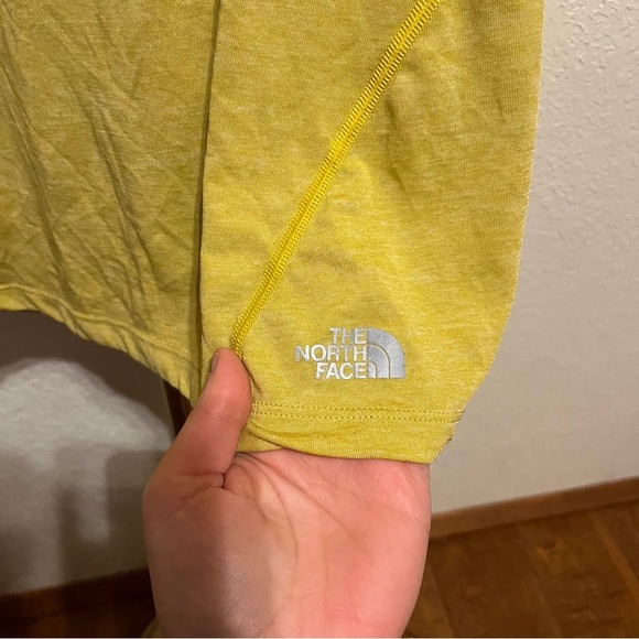 THE NORTH FACE ~ Women’s Athletic Yellow Short Sleeve Base Layer - Picture 3 of 7